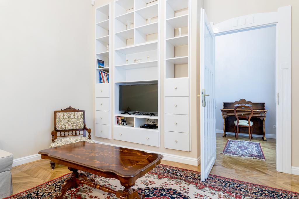 Apartmán Luxury & Antique Charm Budapešť Exteriér fotografie